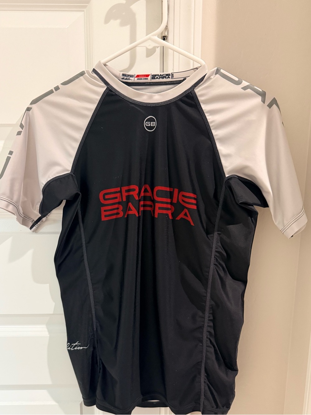 GB Black & White Rash Guard